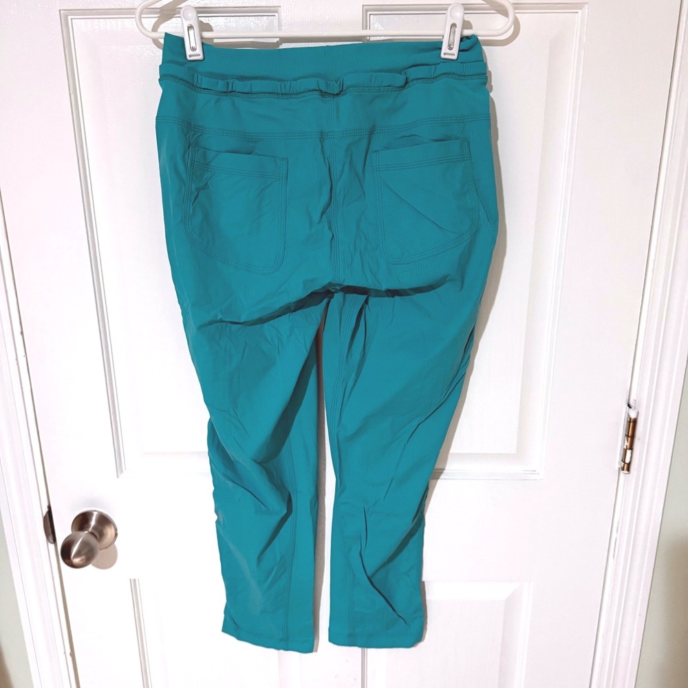 Lululemon‎ Beyond the Studio Crop Teal Green Drawstring Jogger Pants Womens 6 - Picture 2 of 4